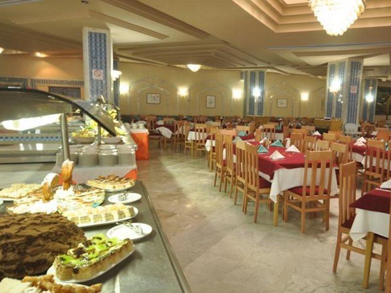 Chiraz Club - Families Only 호텔 모나스티르 외부 사진
